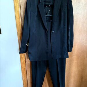 Renlyn petite black suit with faux leather collar